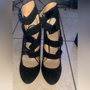 L.A.M.B Leather Stiletto Black Leather Womens Shoe Size 9